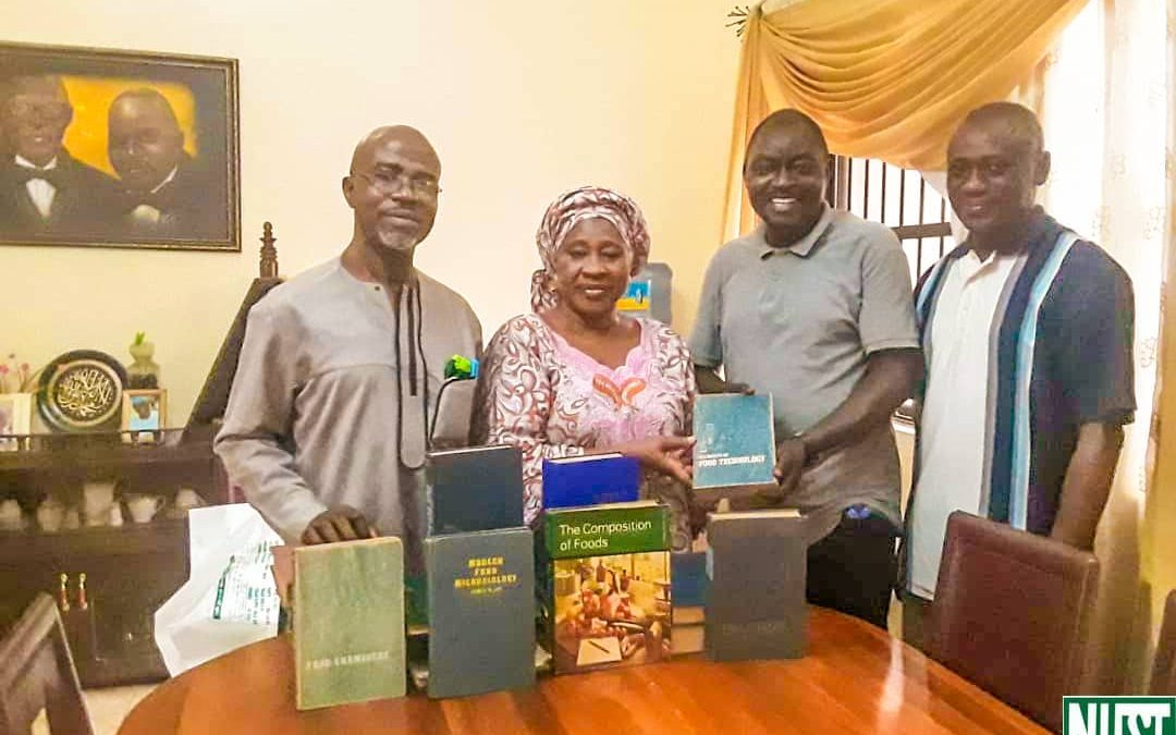 LATE ALHAJI GIWA’S FAMILY DONATES 26 FOOD SCIENCE AND TECHNOLOGY TEXTBOOKS TO NIFST LIBRARY